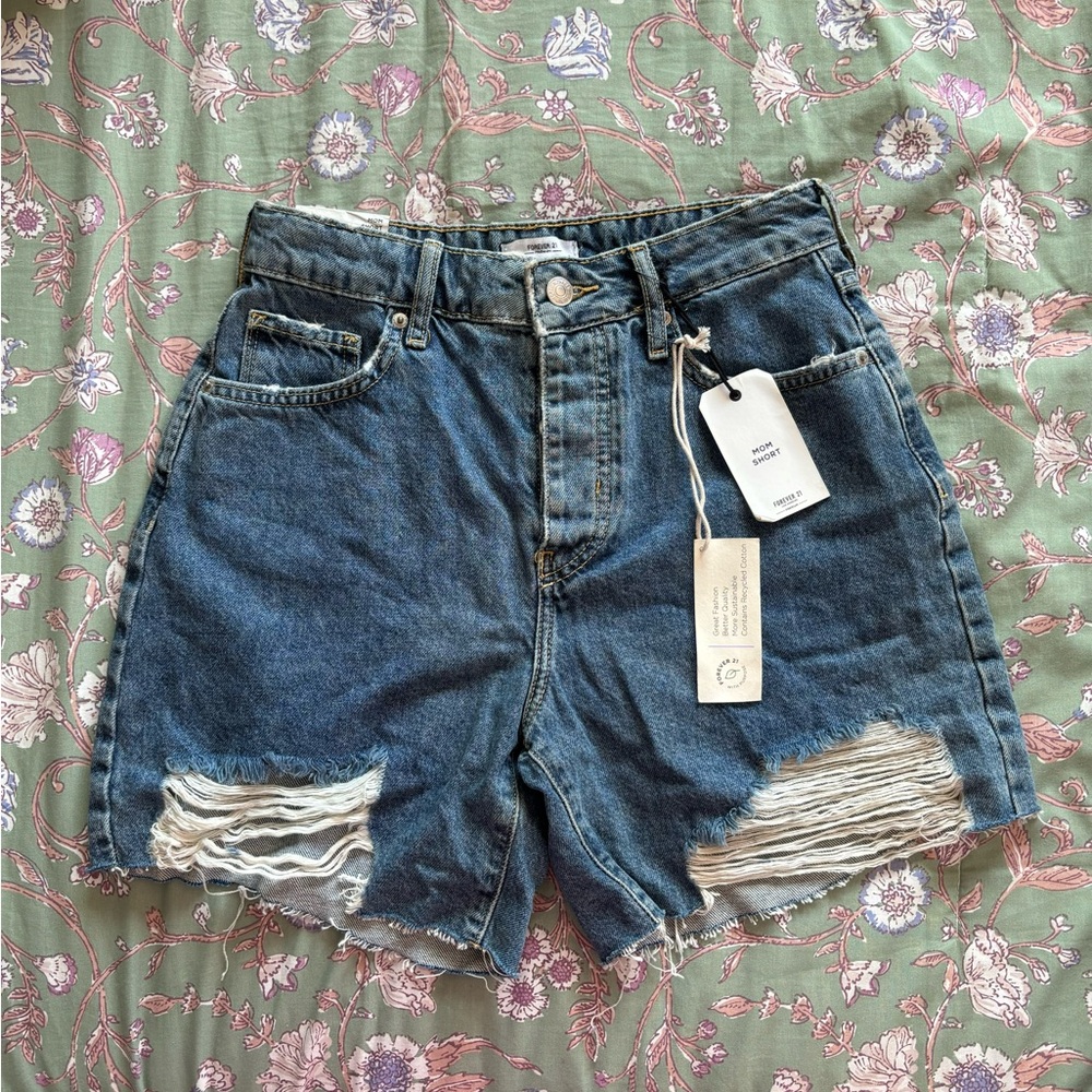 NWT Forever 21 Mom Short